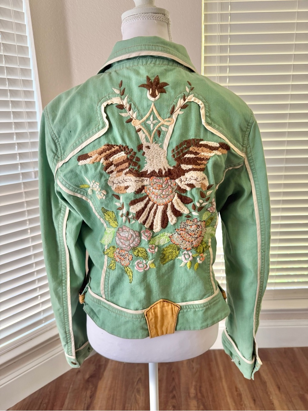 Embroidered Green Women's Jacket with Floral & Eagle Motif Stunning Best XS-S